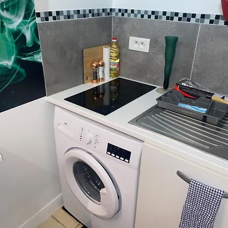 Appartement Paris Sud-porte De Mignon T2 250 M De Paris